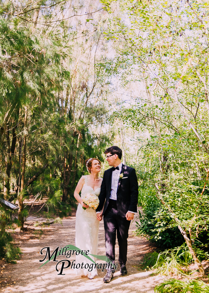 Portrait of a bride and groom at Alowyn Gardens