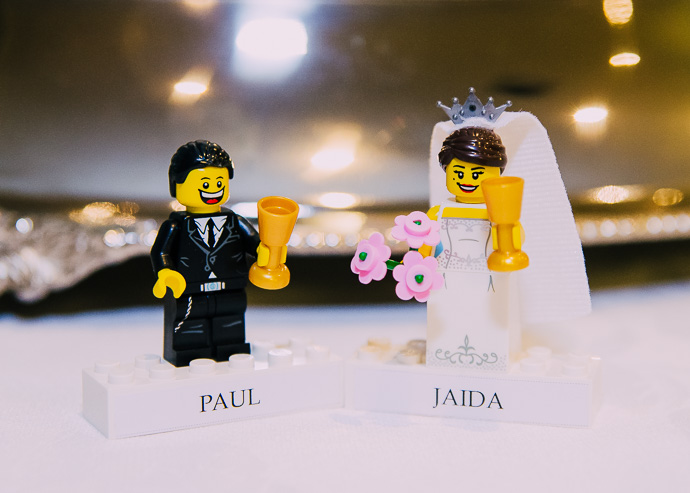 Lefo minifigures as name cards at a Ledo wedding